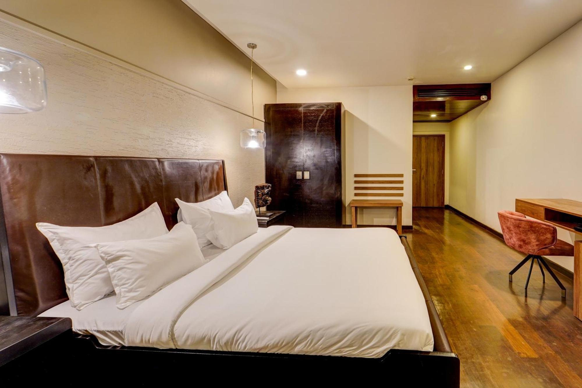 Palette - The Slate Hotel Nungambakkam Chennai Bagian luar foto